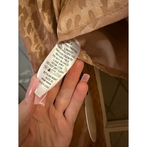 Milk & Honey Satin Corset Top Womens XL Long Sleeve Leopard Print Smocked Blouse - Picture 5 of 7